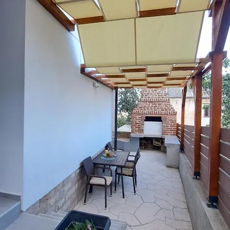 Apartament Nina Kali