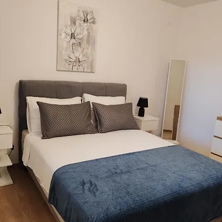 Apartament Nina Kali